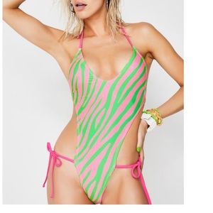 Monokini 💛💚💗